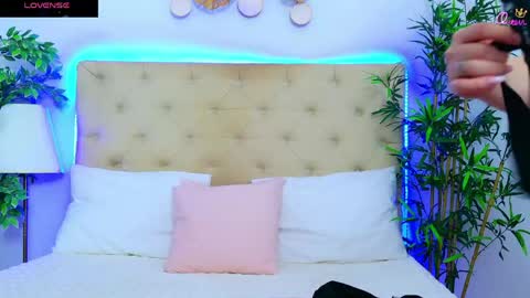 daliyaa_ online show from 17, 4, 2026