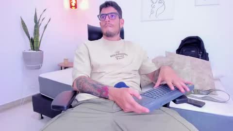 D A M I A N online show from 28, 10, 2025