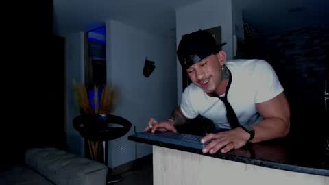 INSTAGRAM  DAMMIANMILLEROFICIAL online show from 14, 12, 2025