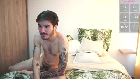Snapshot of damon_frost chatting on 18, 1, 2025 damon_frost online show from 18, 1, 2025