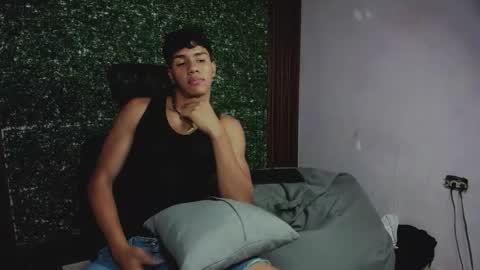 Snapshot of damon_sw chatting on 25, 11, 2025 damon online show from 25, 11, 2025