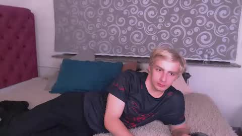 Snapshot of damonlux chatting on 27, 7, 2026 Damon online show from 27, 7, 2026