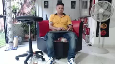 damyan_2003 online show from 2, 12, 2024