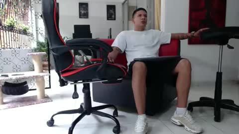 damyan_2003 online show from 27, 12, 2024