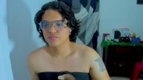 Snapshot of dan_blous chatting on 19, 7, 2026 Diane Blosson online show from 19, 7, 2026