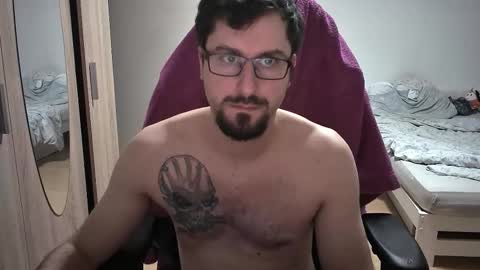 King Dan online show from 5, 10, 2025