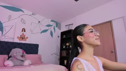 Snapshot of dana_paula chatting on 11, 10, 2025 dana_paula online show from 11, 10, 2025