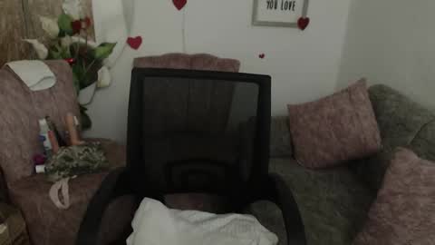 Snapshot of danalaleska chatting on 3, 11, 2025 danalaleska online show from 3, 11, 2025