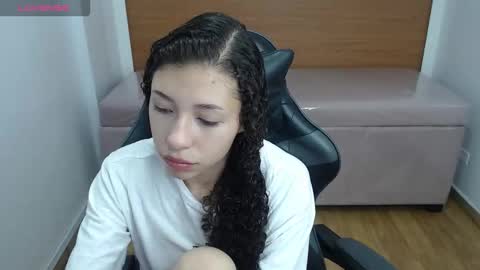 Snapshot of danatella_a chatting on 21, 12, 2025 Danatella online show from 21, 12, 2025