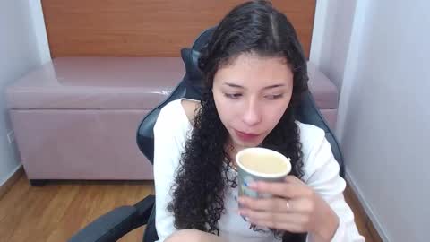 Snapshot of danatella_a chatting on 15, 1, 2026 Danatella online show from 15, 1, 2026