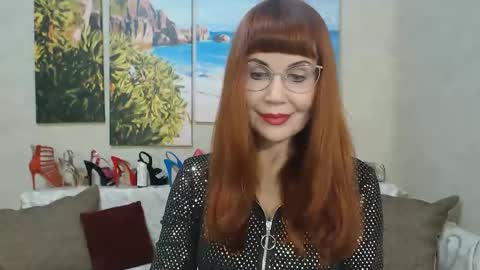 Snapshot of danceglory chatting on 2, 2, 2025 Danceglory online show from 2, 2, 2025