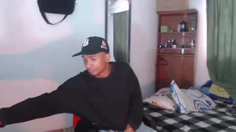 Snapshot of dani_brown19 chatting on 3, 5, 2026 dani_brown19 online show from 3, 5, 2026