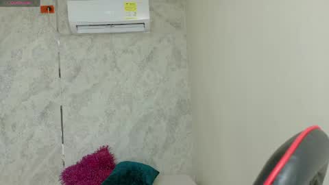 Snapshot of dani_lue chatting on 17, 5, 2026 dani_lue online show from 17, 5, 2026