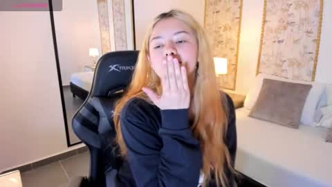 D A N I A online show from 5, 11, 2025