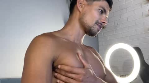 Snapshot of daniel0910s chatting on 24, 12, 2024 Daniel online show from 24, 12, 2024