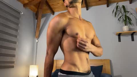 Snapshot of daniel0910s chatting on 10, 2, 2025 Daniel online show from 10, 2, 2025