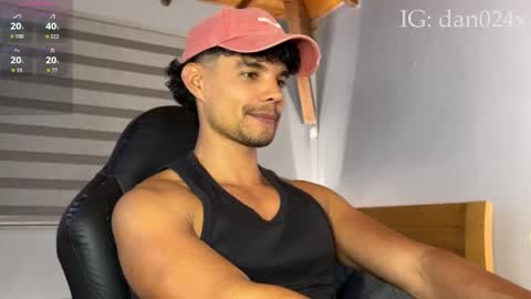 Snapshot of daniel0910s chatting on 19, 10, 2025 Daniel online show from 19, 10, 2025