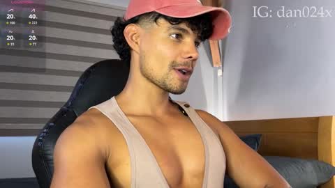 Snapshot of daniel0910s chatting on 19, 10, 2025 Daniel online show from 19, 10, 2025