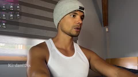 Snapshot of daniel0910s chatting on 15, 11, 2025 Daniel online show from 15, 11, 2025