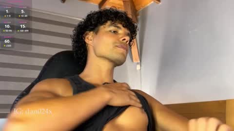 Snapshot of daniel0910s chatting on 27, 11, 2025 Daniel online show from 27, 11, 2025