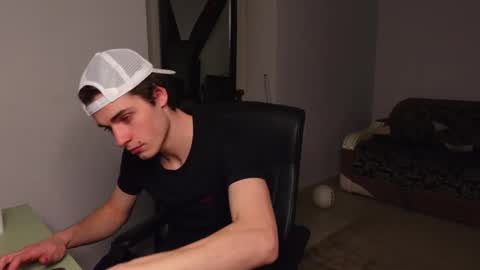 Snapshot of daniel_shawn chatting on 7, 2, 2026 DANIEL SHAWN online show from 7, 2, 2026