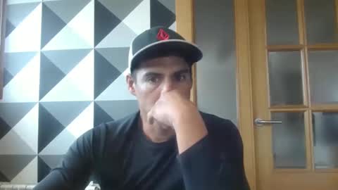 Snapshot of daniel_surfer chatting on 13, 12, 2024 Daniel  online show from 13, 12, 2024
