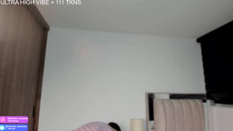  independent model   online show from 7, 10, 2025