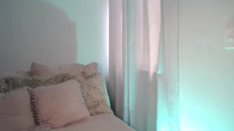 Lucia online show from 10, 9, 2025