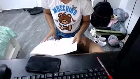 Snapshot of danielaa_foxx chatting on 8, 6, 2026 danielaa_foxx online show from 8, 6, 2026