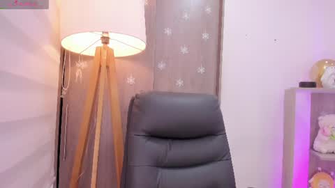 Danielle Rose online show from 23, 7, 2026