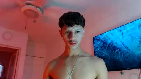 Snapshot of daniels_cruz chatting on 4, 6, 2026 Daniels Cruz online show from 4, 6, 2026