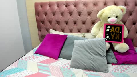 DaniiBelluci  online show from 28, 1, 2025