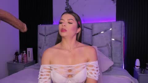 Snapshot of daniphoenixx chatting on 5, 3, 2025 Dani Phonenix online show from 5, 3, 2025