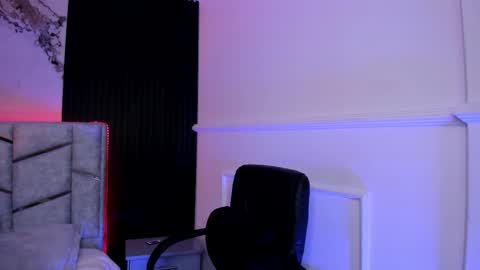 Snapshot of daniphoenixx chatting on 8, 9, 2025 Dani Phonenix online show from 8, 9, 2025