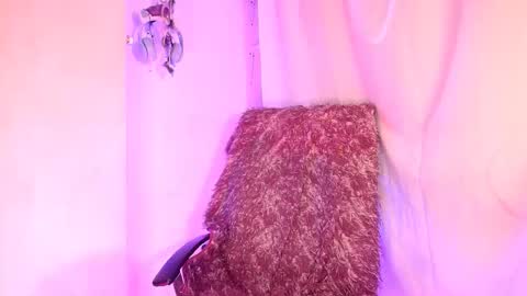 Snapshot of danita_veelz chatting on 28, 11, 2025 danita_veelz online show from 28, 11, 2025