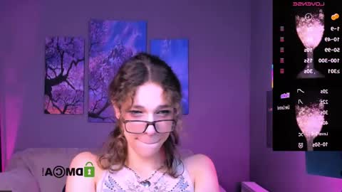 Snapshot of dann_foxy chatting on 8, 10, 2025 dann foxy online show from 8, 10, 2025