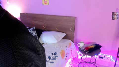 Dannacastle online show from 28, 1, 2025