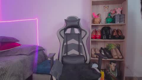 Snapshot of danna_bella2 chatting on 13, 2, 2026 danna isabella online show from 13, 2, 2026