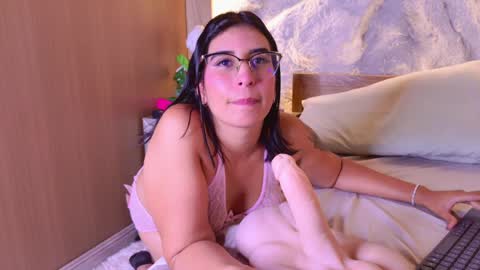 Snapshot of danna_dusky chatting on 9, 4, 2026 danna_dusky online show from 9, 4, 2026
