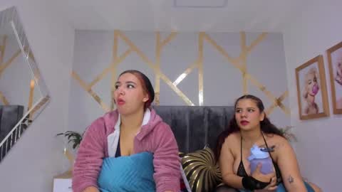 Snapshot of danna_reyess chatting on 22, 2, 2025 Danna online show from 22, 2, 2025