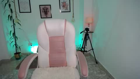 Danna online show from 11, 4, 2026