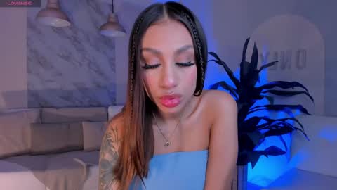 Danna Cruz  online show from 18, 2, 2025