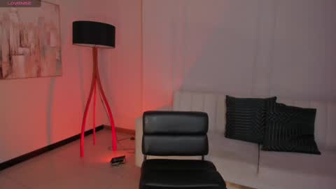 Danna Cruz  online show from 24, 2, 2025