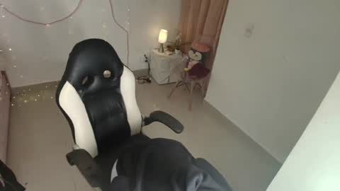 Snapshot of dannagabriella chatting on 6, 6, 2026 dannagabriella online show from 6, 6, 2026