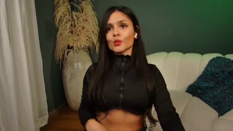 Snapshot of dannalut chatting on 3, 2, 2025 Danna online show from 3, 2, 2025