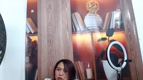 dannamomcerrat online show from 24, 10, 2025