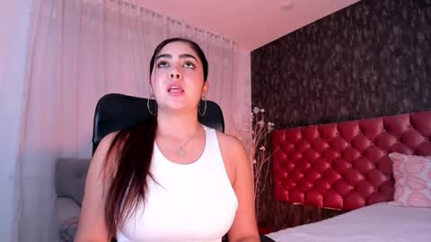 Snapshot of dannastaar chatting on 12, 11, 2025 Danna online show from 12, 11, 2025