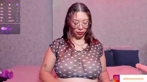 Danna Monroe  online show from 13, 9, 2025