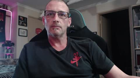 dannozdirekt online show from 4, 4, 2026