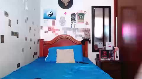 Snapshot of danny__phantom chatting on 23, 9, 2025 phantom555 online show from 23, 9, 2025